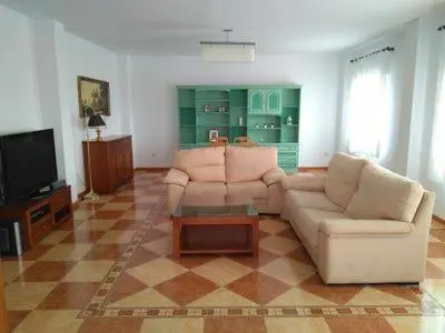 Una televisión o centro de entretenimiento en Piso Calle Pelayo
