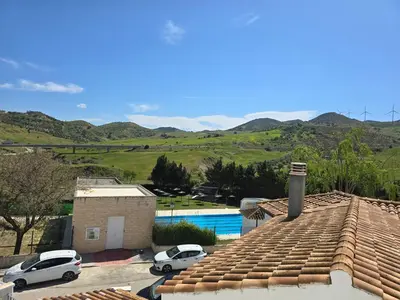 Vista general de una montaña o vista desde la casa o chalet