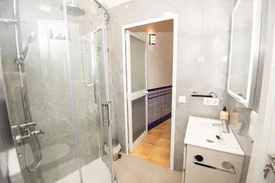 Un baño de El Templete Suite 2