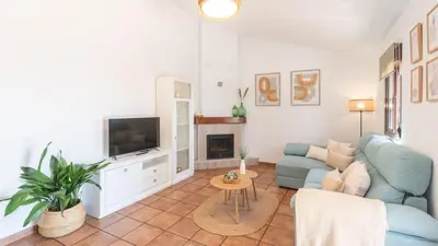 Una televisión o centro de entretenimiento en Casa La Niña Antequera - La Joya by Ruralidays