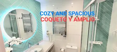 Un baño de Tendillas Center Suite