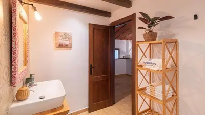 Un baño de Cortijo Casablanca Villanueva de la Concepción by Ruralidays