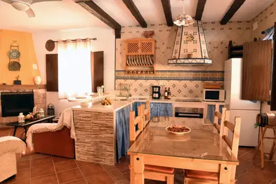 Una cocina o zona de cocina en Casa El Valle entre Torcal y Caminito del Rey