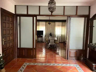 Una televisión o centro de entretenimiento en Quinta La Zarza