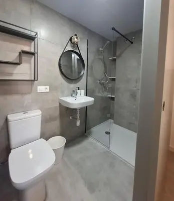 Un baño de Plaza de España