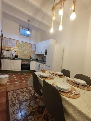 Una cocina o zona de cocina en Casa de los Arcos Parking Free en las inmediaciones
