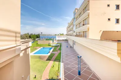 Piscina en o cerca de Lux Sevilla Palacio