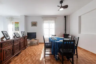 Una televisión o centro de entretenimiento en Casa Salinas