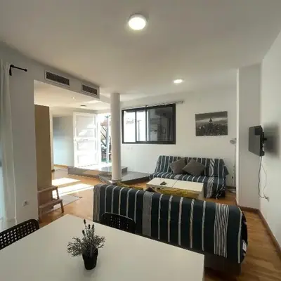 Apartamento con Terraza Privada