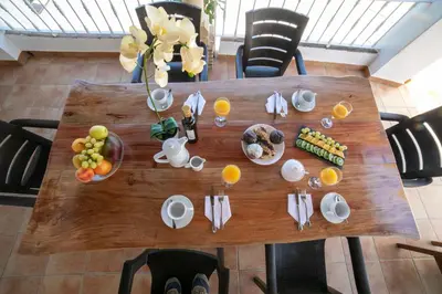 Comida en o cerca de esta villa