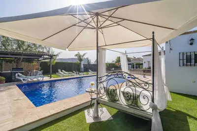 Piscina en o cerca de Casa rural Buhaira