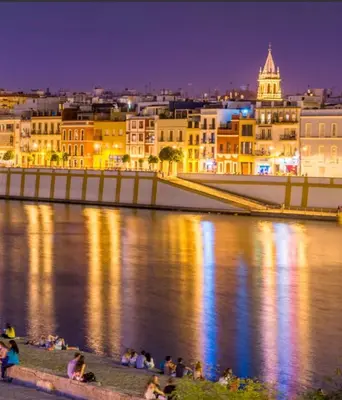 Vista de un río cerca de este apartamento