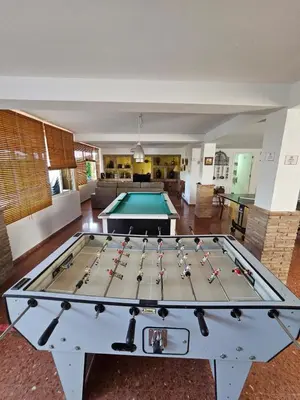 Mesa de billar en Casa del Lago la Encantada !!!!En temporada incluye acceso piscina Las 2 columnas!!!!!