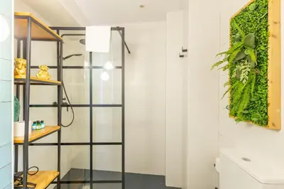 Un baño de San Juan de la Palma City Center by Valcambre