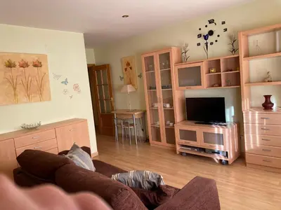 Una televisión o centro de entretenimiento en Alcal