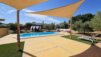 Piscina en o cerca de Casa rural La Alquería