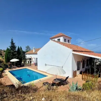 Rural Mountain Oasis with Pool in Almogia