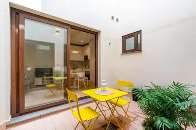 Zona de estar de Refugio con encanto, patio y piscina