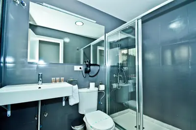Un baño de Morgado Suites