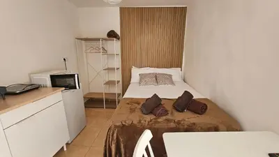 Cama o camas de una habitación en Estudio para pareja en Jaén