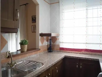 Una cocina o zona de cocina en Peaceful Retreat in Alora for Families and Friends