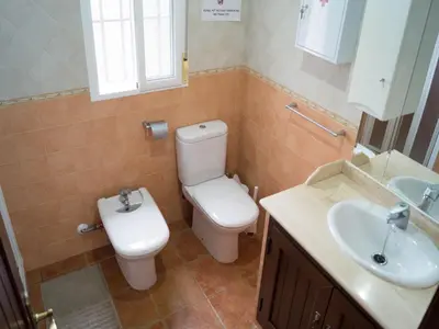 Un baño de Peaceful Retreat in Alora for Families and Friends