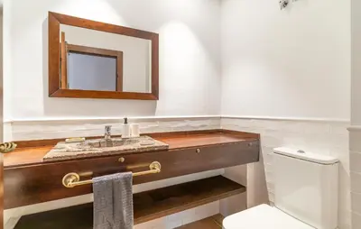 Un baño de Gorgeous Home In Atarfe