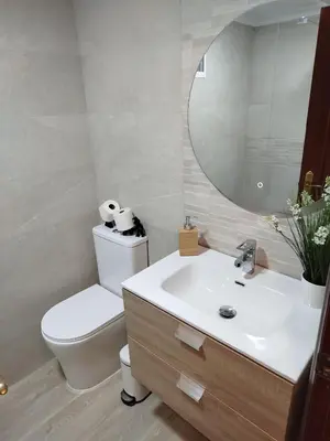 Un baño de Precioso apartamento totalmente reformado