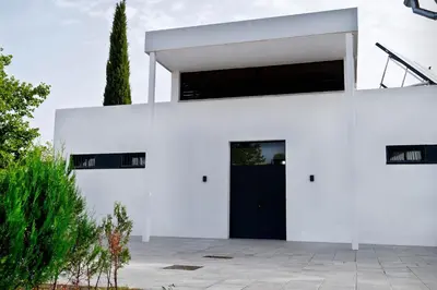 Edificio en el que se encuentra el camping