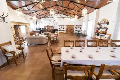 Un restaurante o sitio para comer en Hacienda Los Manchones