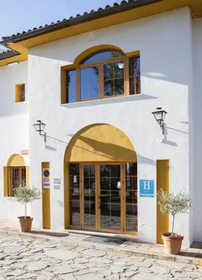 Fachada o entrada de Hotel Tugasa El Almendral
