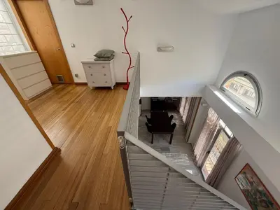 Una televisión o centro de entretenimiento en Casa del Conde - Dúplex Catedral con Aparcamiento