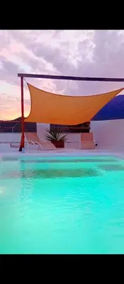 Piscina en o cerca de El nido del dragón