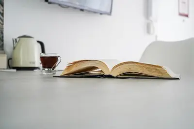 Biblioteca en el apartamento