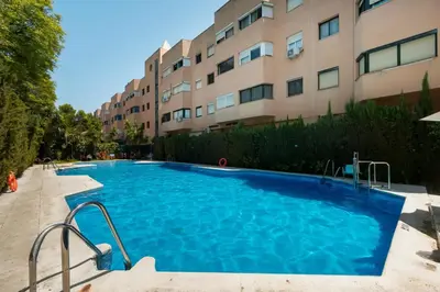 Piscina en o cerca de Palacio de Congresos piscina y parking