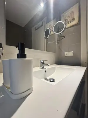 Un baño de Apartamento luminoso con patio privado junto a la Plaza de Toros de Montoro