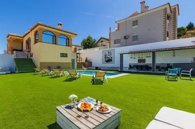 Comida en o cerca de esta villa