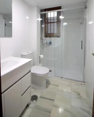 Un baño de El Refugio de la Judería