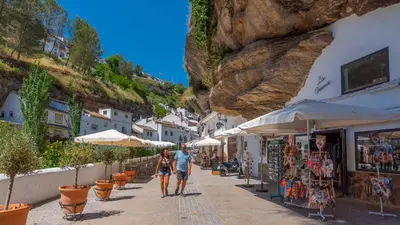 Clientes alojados en Bajo la Roca Setenil de las Bodegas by Ruralidays