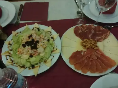 Comida en o cerca de este hostal o pensión
