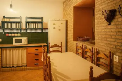 Una cocina o zona de cocina en La casa de Alanís de la sierra