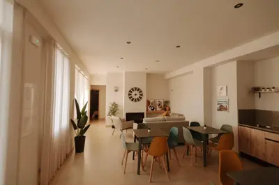 Una televisión o centro de entretenimiento en Hotel Asador Las Viñas