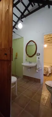 Un baño de El Cortijillo de la Marquesa