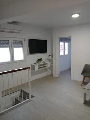 Una televisión o centro de entretenimiento en Apt isabel