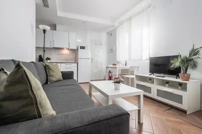 Una cocina o zona de cocina en Algaba Huelva bajo