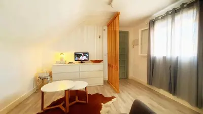 Una televisión o centro de entretenimiento en Estudio Centro - San Julián