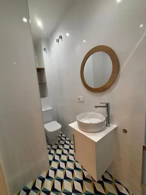 Un baño de Cuatro Cantillos