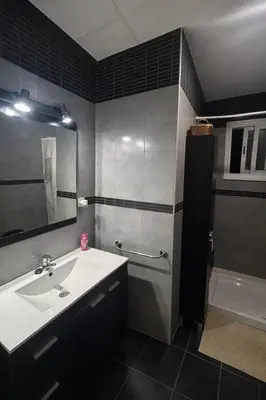 Un baño de Apartamento EL LUCENTINO