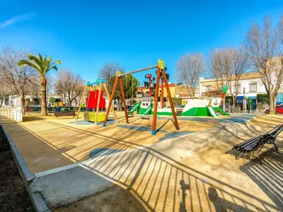 Zona de juegos infantil en Holiday Home in La Campana with Roofed Terrace