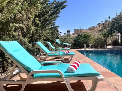 Piscina en o cerca de Casa rural con Starlink a 30 min de Málaga
